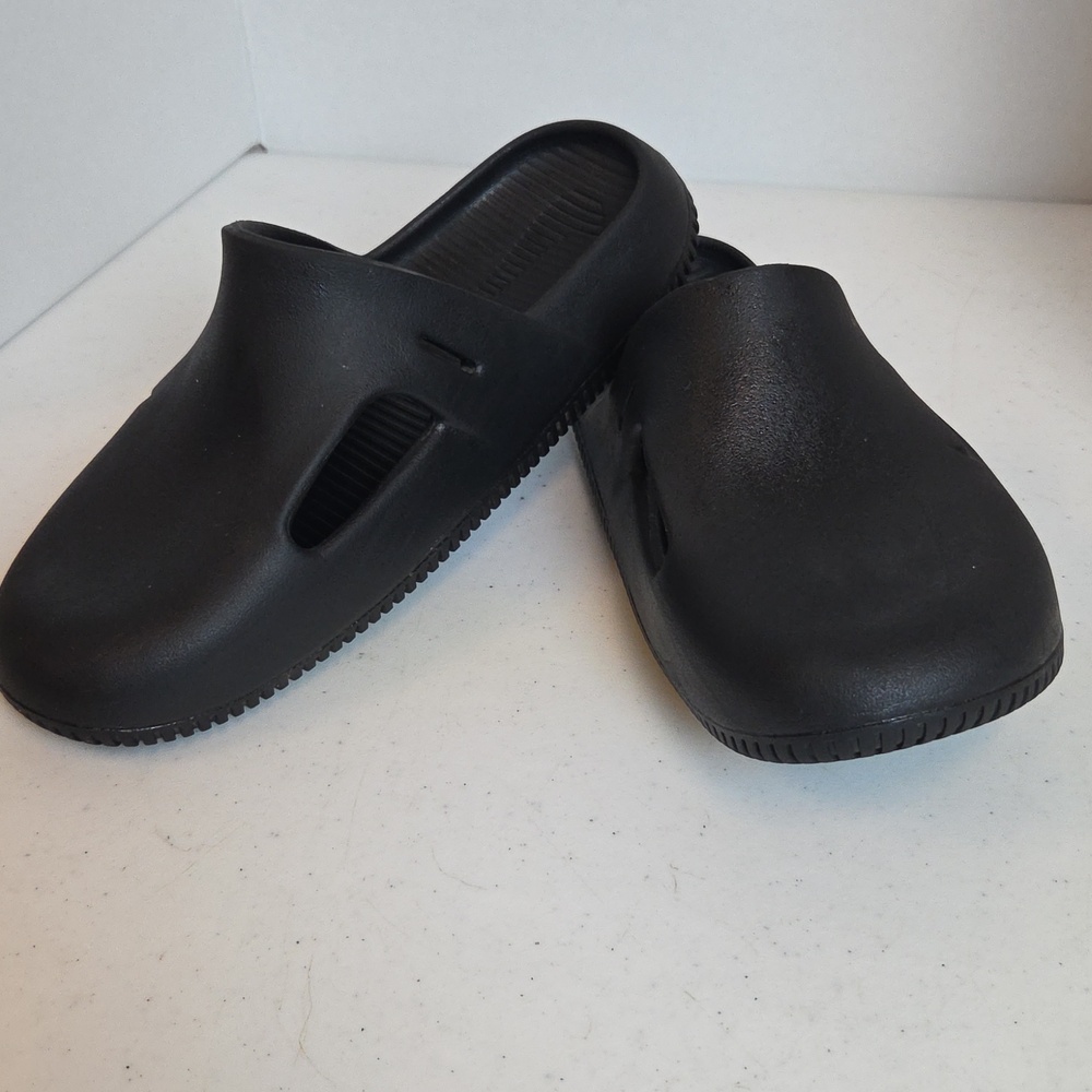 Nike Women Black Calm Mule Slide Sandals — Simple Minimalist Design Size 9 - Picture 2 of 8